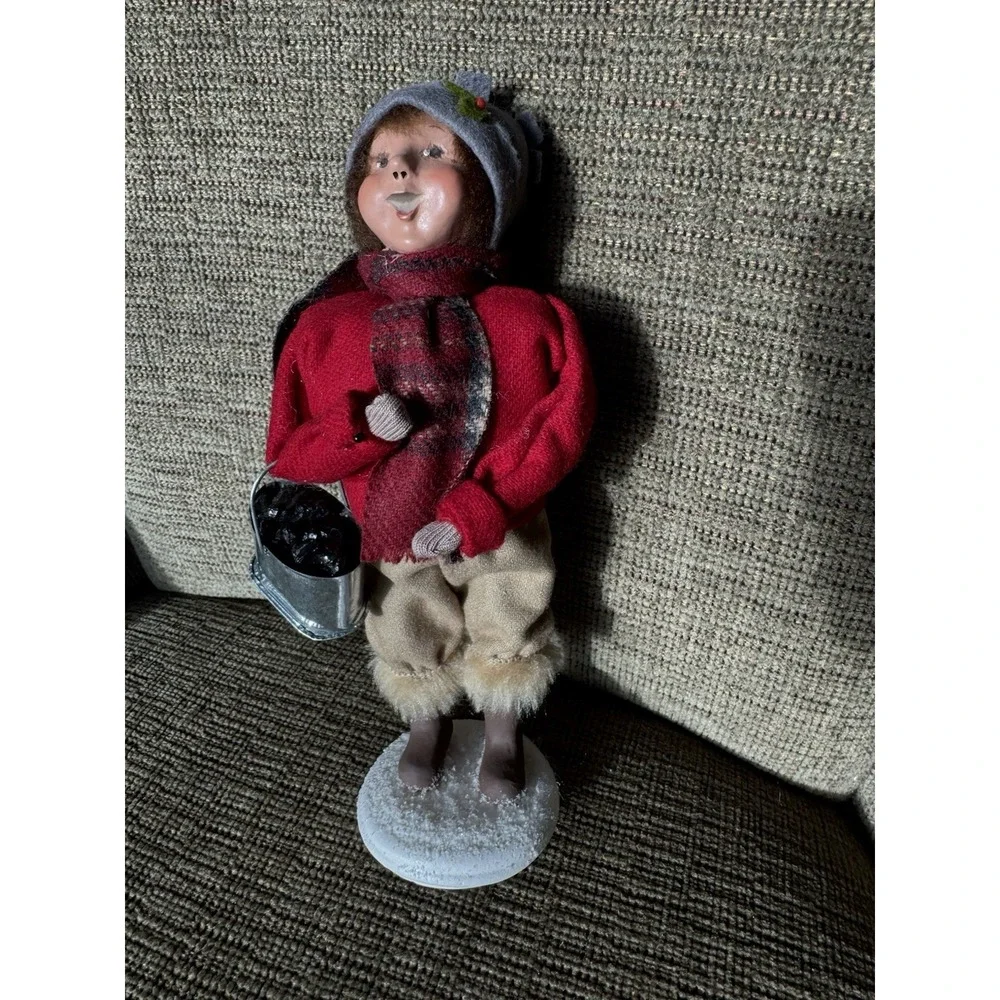 2006 Byers' Choice Caroler Boy with Coal Bucket‎ & Fur Boots – Handcrafted USA